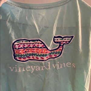 Vineyard vines t shirt